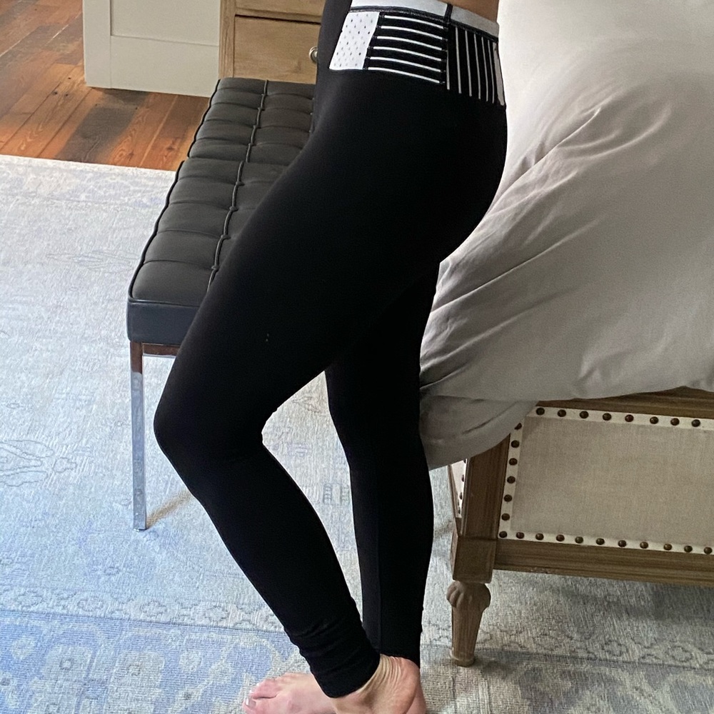Lululemon Leggings - printed waistband - Size 4